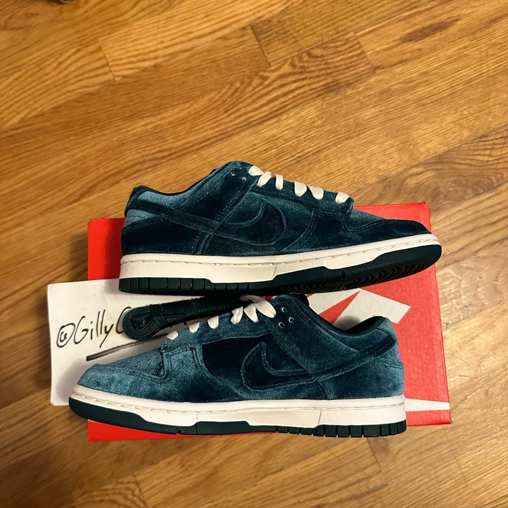 SOLD - W Nike Dunk Low - Dark Atomic Teal